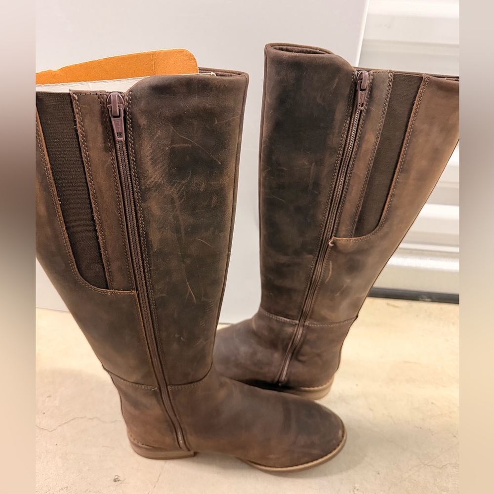 CLARKS KNEE HIGH BROWN LEATHER BOOTS